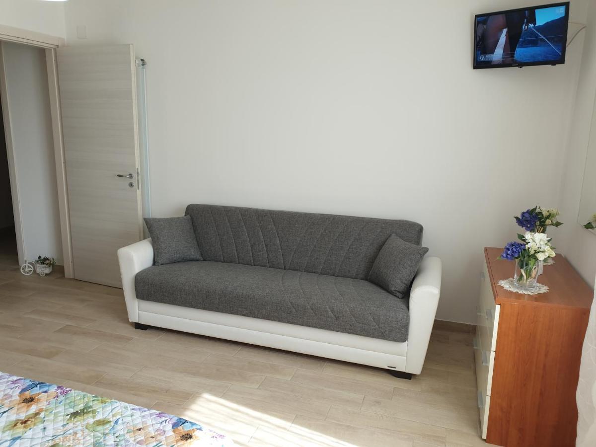 Rosa 3* SantʼAntonio Abate